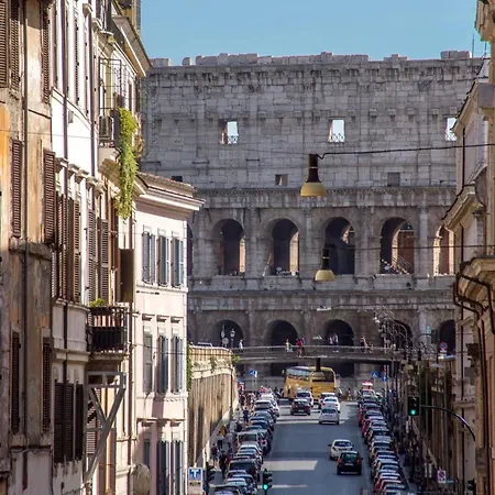 Empire Loft In The Shadow Of Colosseum Апартаменты *