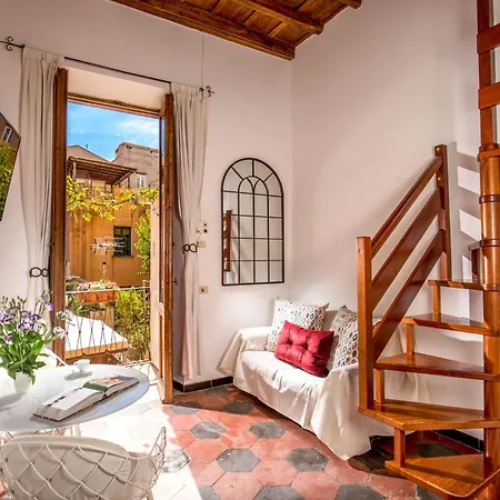 Empire Loft In The Shadow Of Colosseum Апартаменты