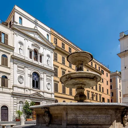 Апартаменты Empire Loft In The Shadow Of Colosseum
