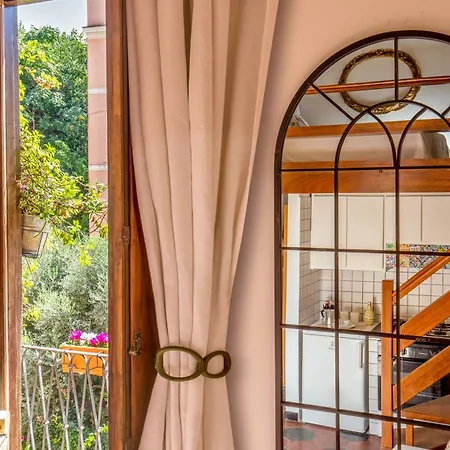 Empire Loft In The Shadow Of Colosseum Апартаменты *