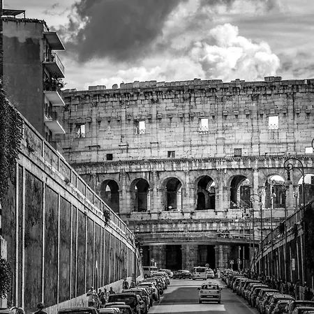 Апартаменты Empire Loft In The Shadow Of Colosseum *